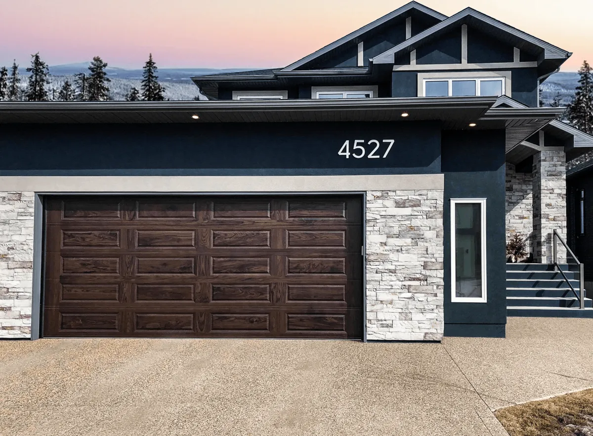 Garage Door Repair in Redmond, Oregon: Your Local Guide