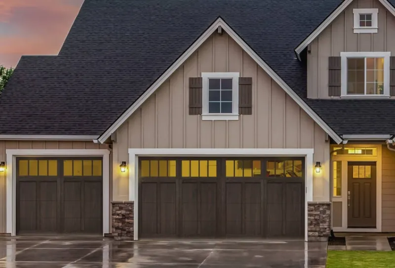 CHI 5602 Shoreline Overlay Carriage House Door